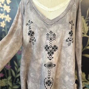 Free people tied dyed Gray V-Neck embroidered Sweater large